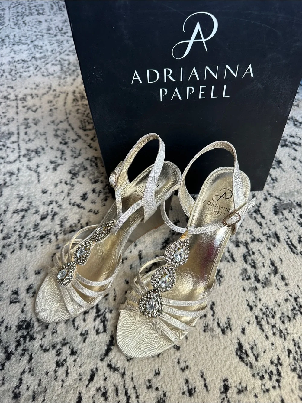 Adrianna Papell Womens Dress Sandal Wedge Size 9 Kristen Pearl Wave Metallic